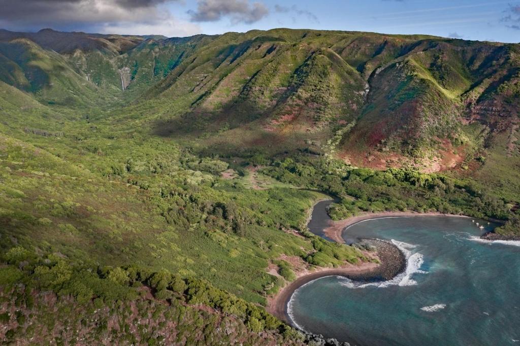 UalapueMolokai Island Retreat With Beautiful Ocean Views And Pool - Newly Remodeled!アパートメント エクステリア 写真