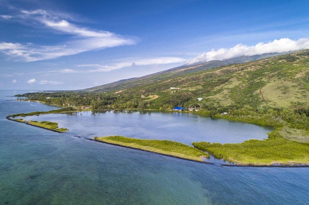 UalapueMolokai Island Retreat With Beautiful Ocean Views And Pool - Newly Remodeled!アパートメント エクステリア 写真